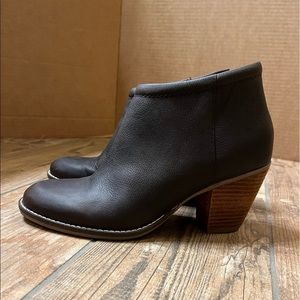 Preowned Cole Haan Prynne Bootie Ankle Boot sz 8 1/2